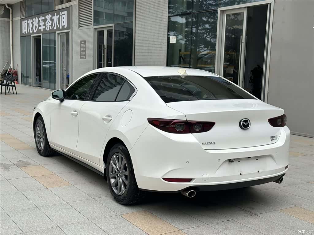 Mazda Mazda3, 2021 13