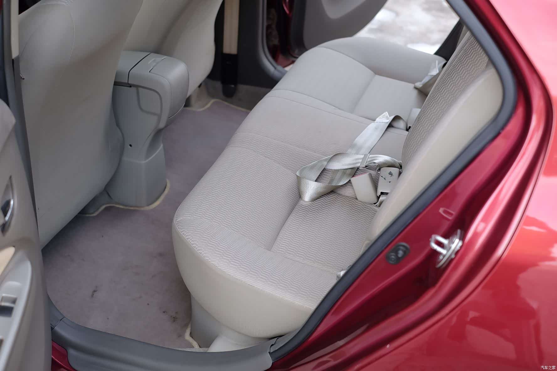 Toyota GL-S, 2012 24