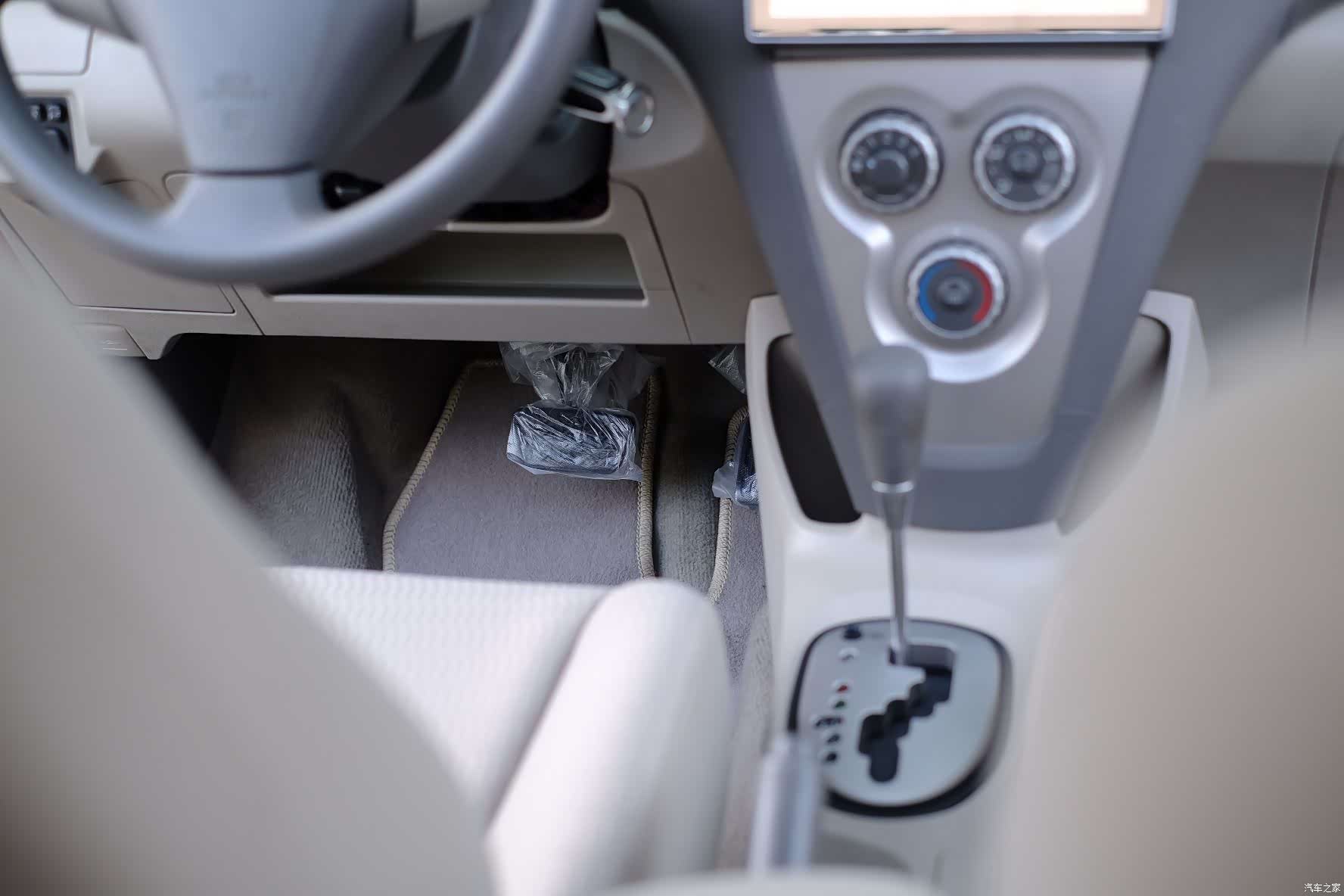 Toyota GL-S, 2012 29