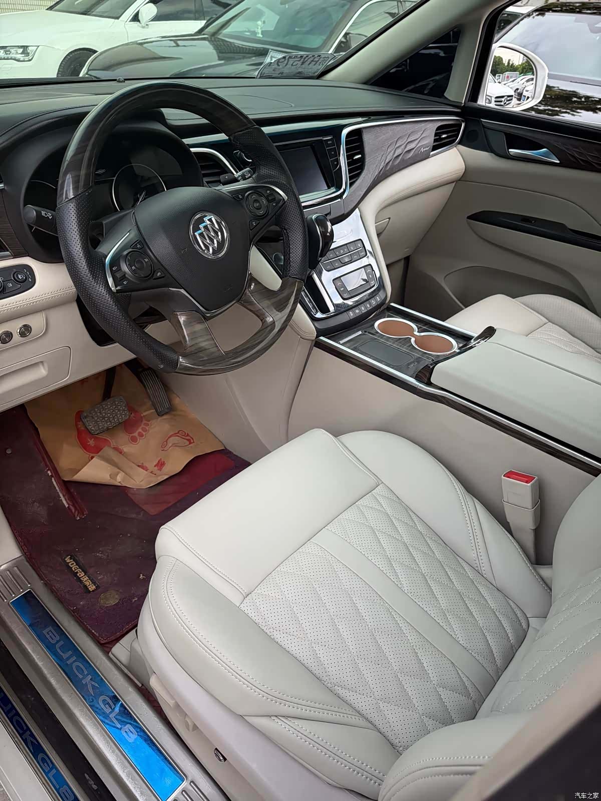 Buick GL8, 2019 3