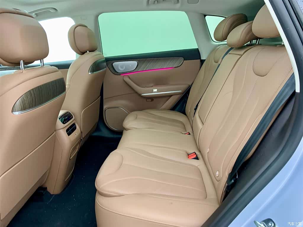 Leapmotor C11, 2025 13