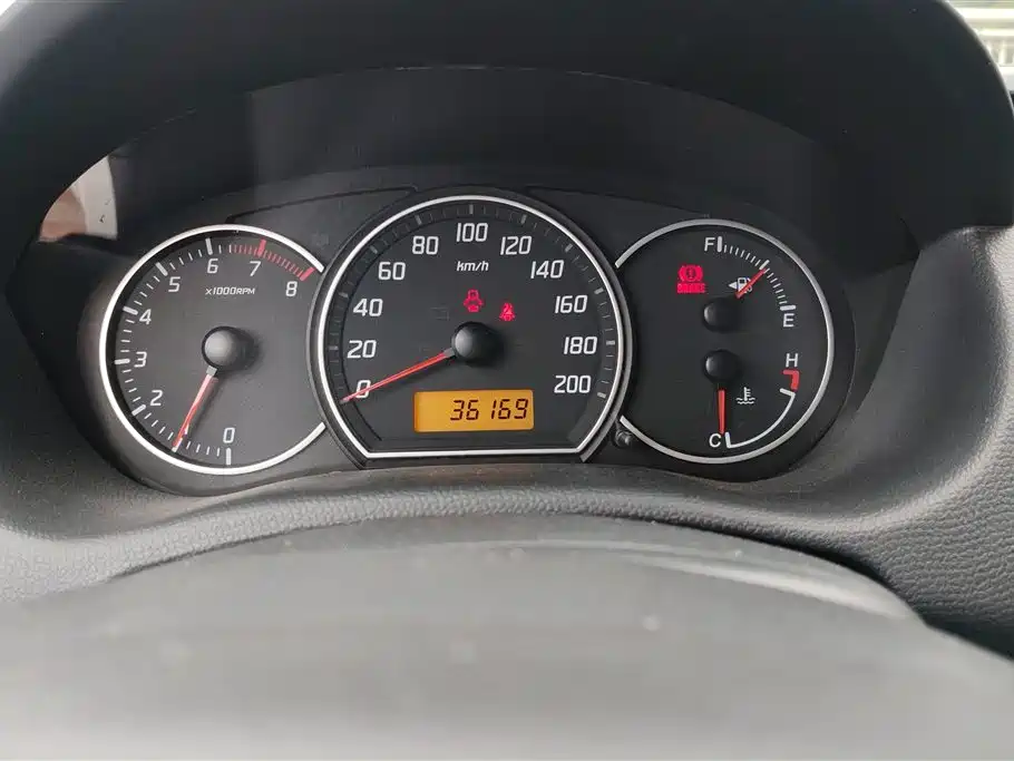 Suzuki Swift Suzuki Swift