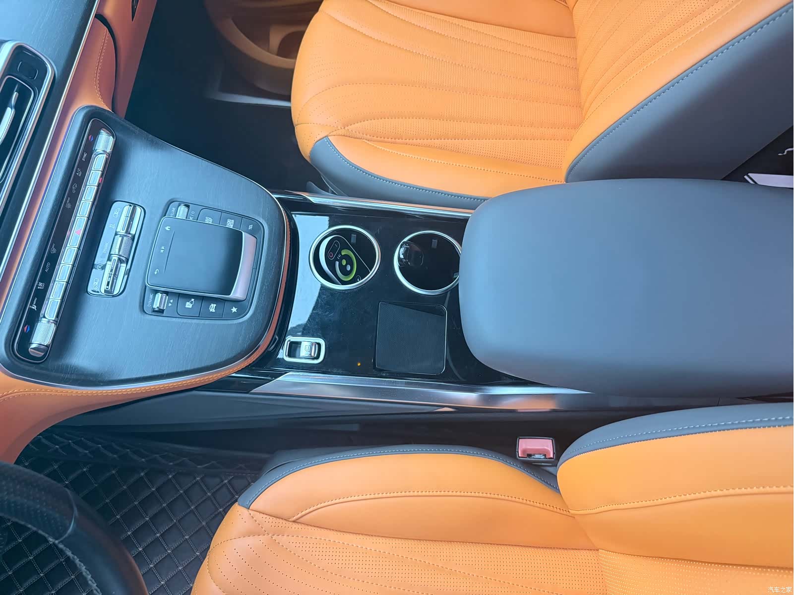 Mercedes-Benz 7, 2021 7