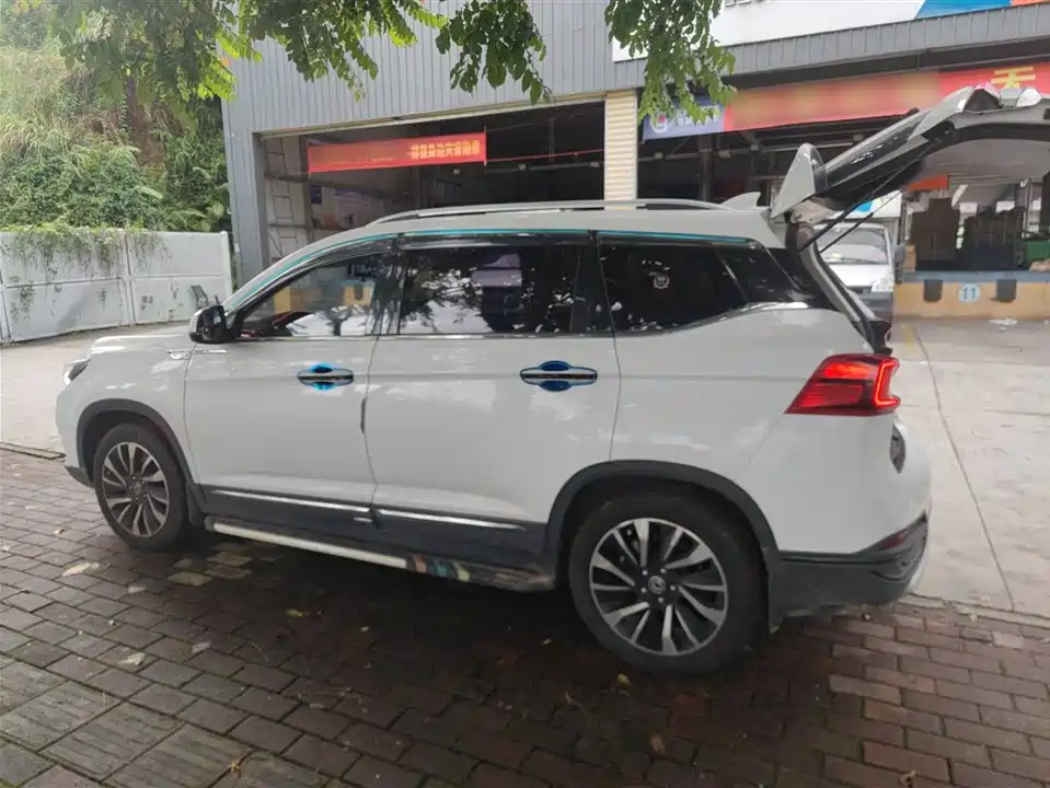 Forthing Popular T5 Forthing Popular T5