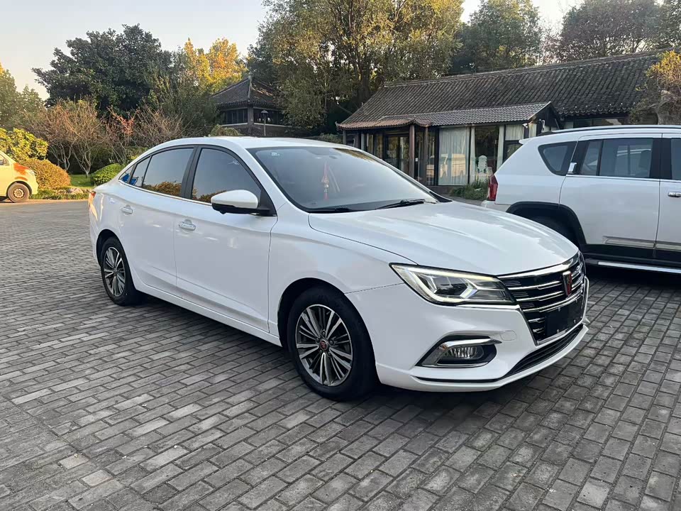 Roewe i5