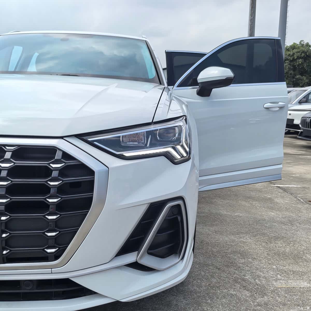 Audi Q3, 2023 20