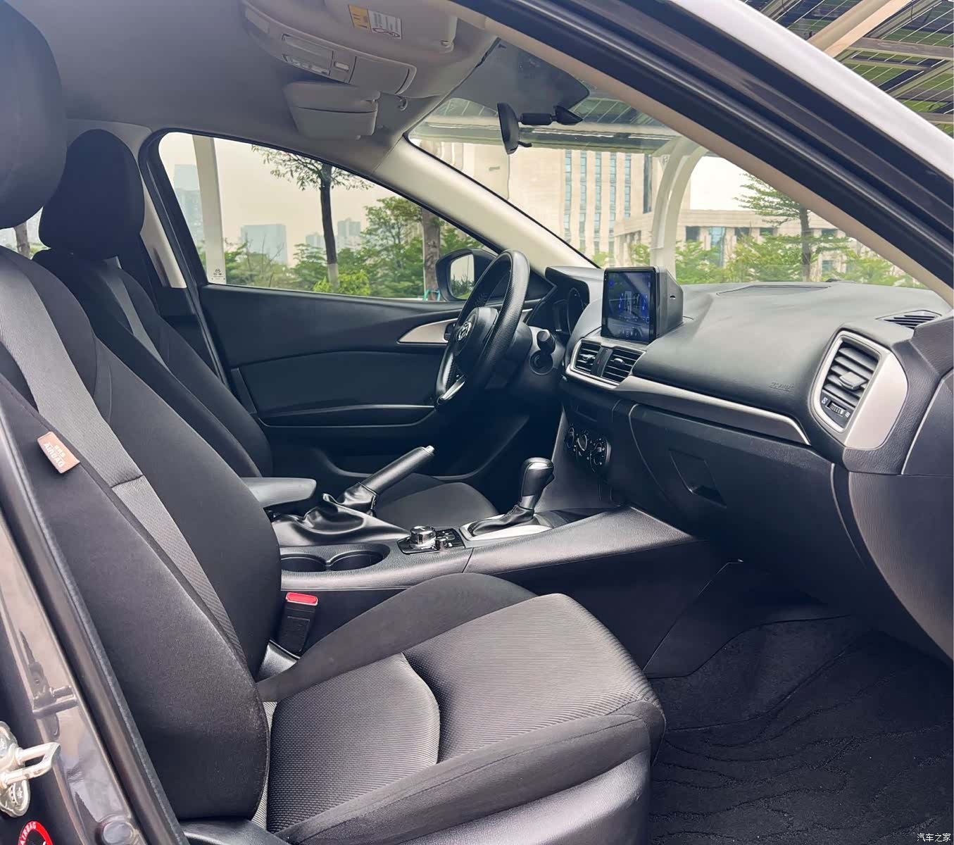 Mazda Mazda3, 2017 11