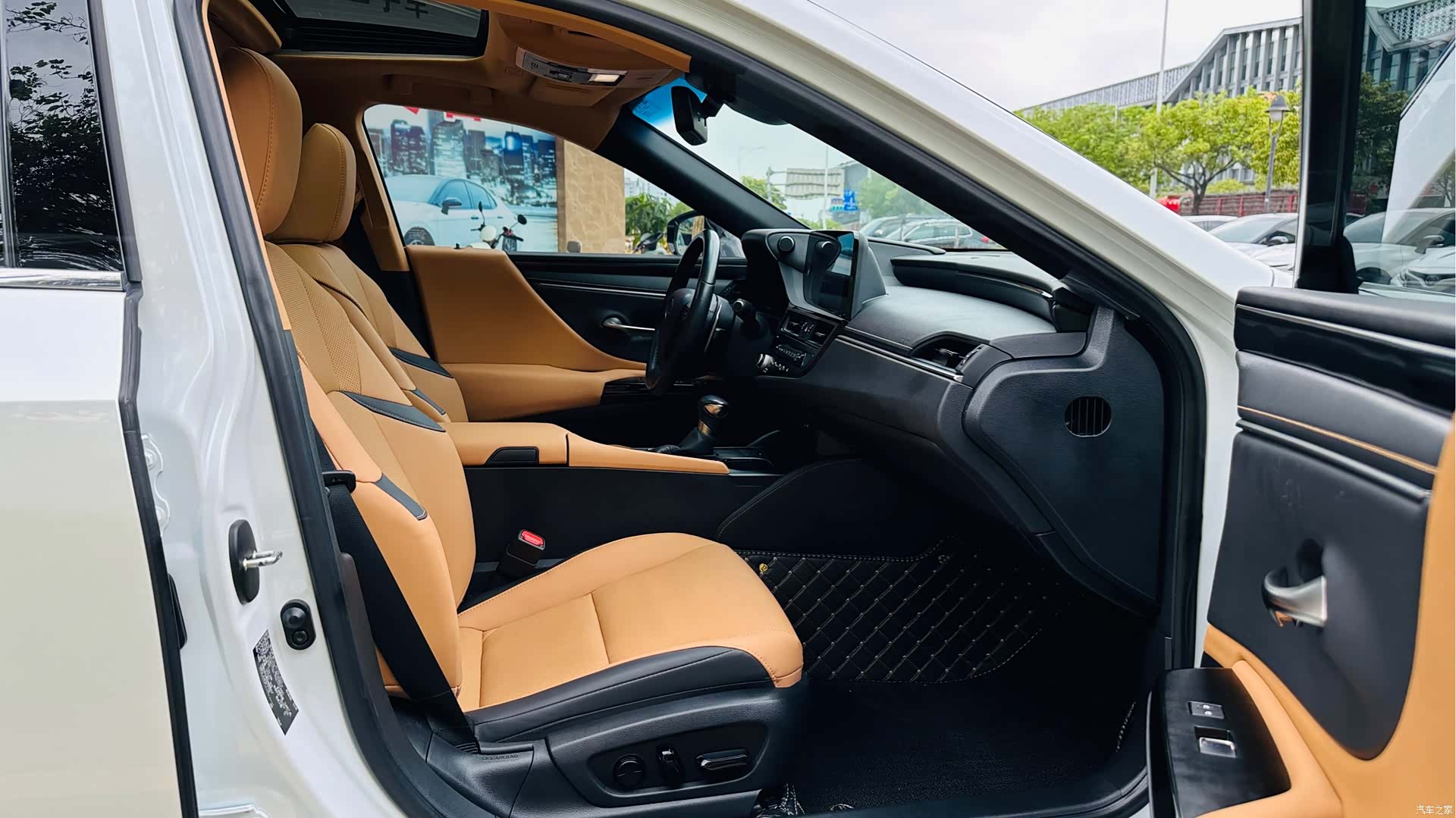 Lexus ES, 2023 17
