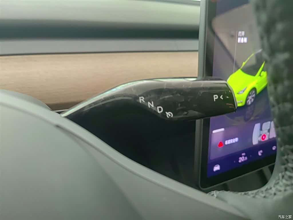 Tesla Model Y, 2023 14