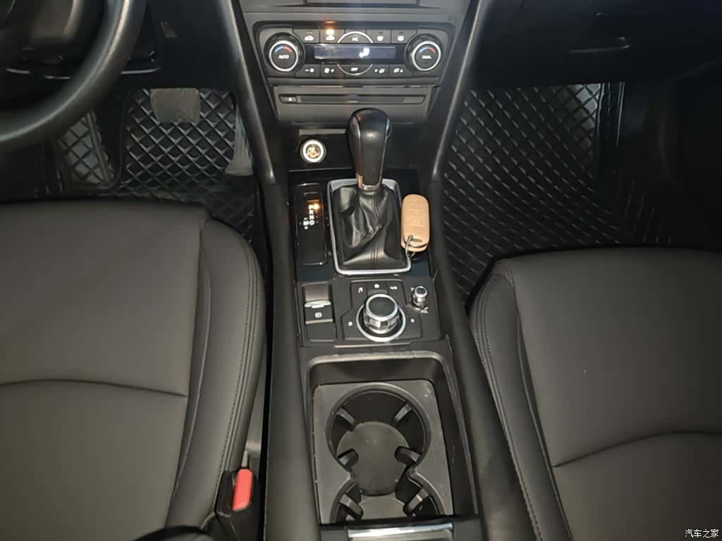 Mazda Mazda3, 2017 14