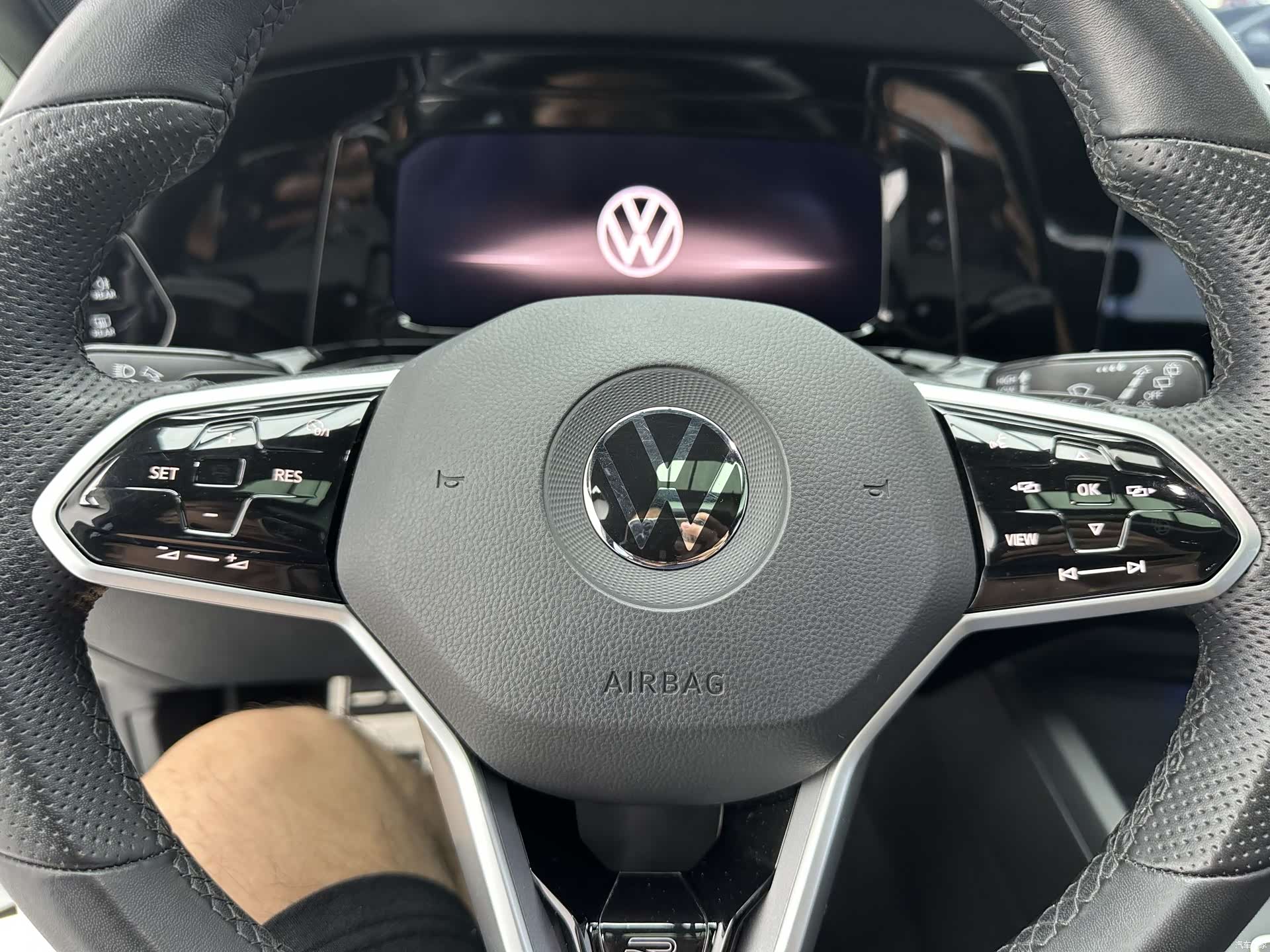 Volkswagen Golf, 2023 14