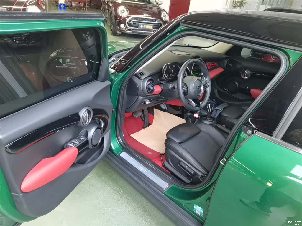 Mini ONE, 2021 16