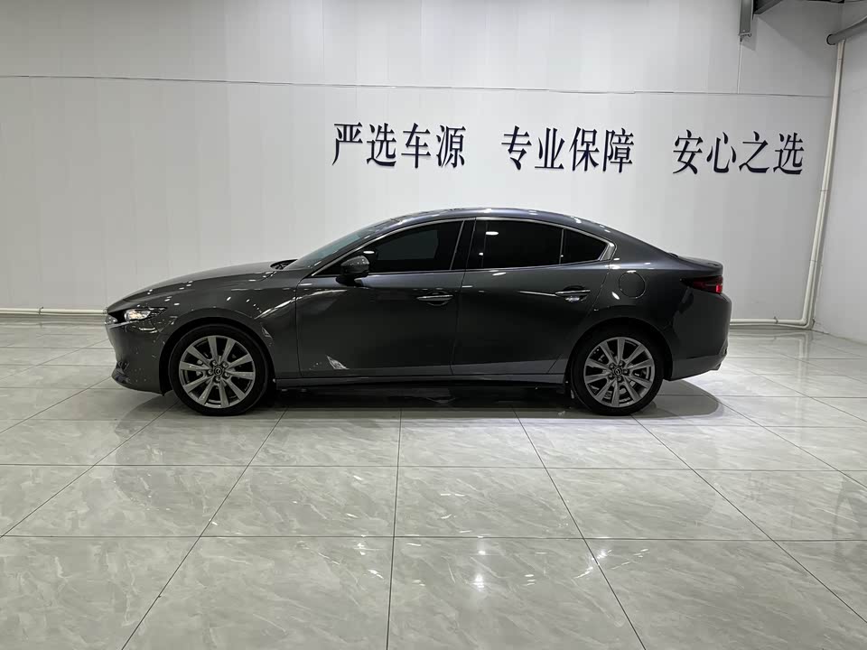 Mazda 3 Angkesaila