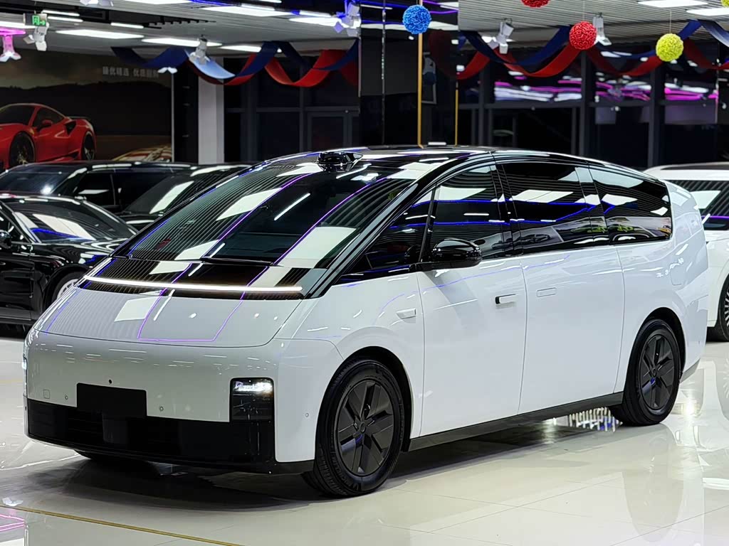 Li Auto MEGA 2024 Ultra