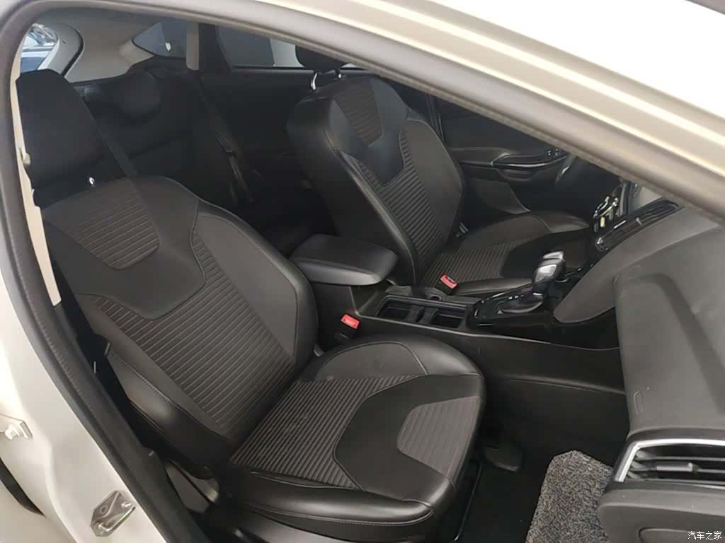 Ford Focus, 2016 25