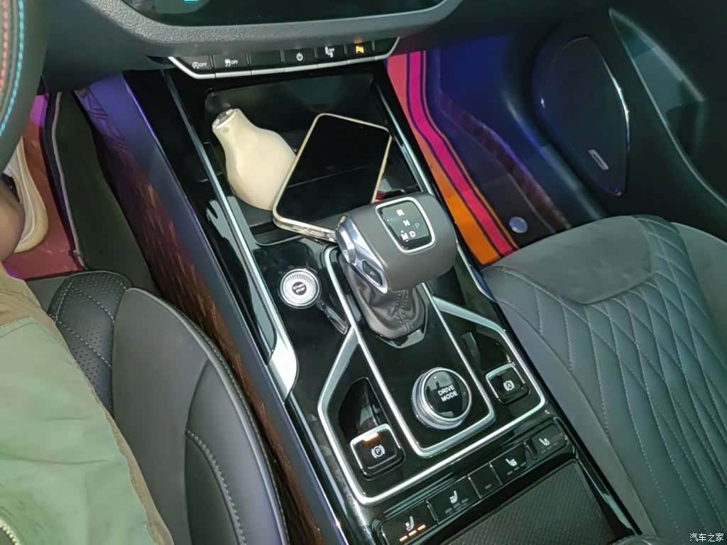 Hongqi HS5, 2022 14