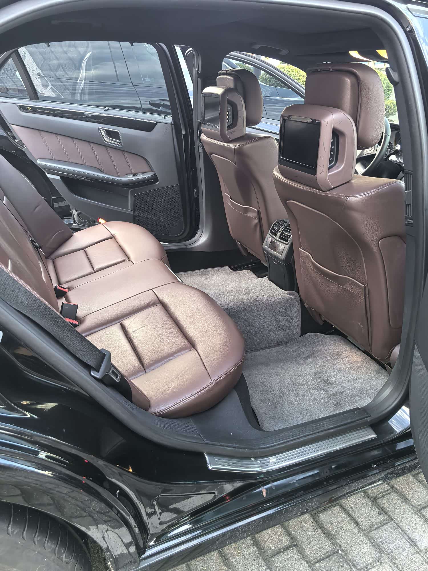 Mercedes-Benz E-Class, 2010 11