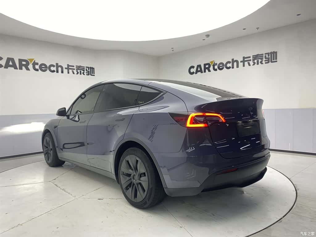 Tesla Model Y, 2021 7