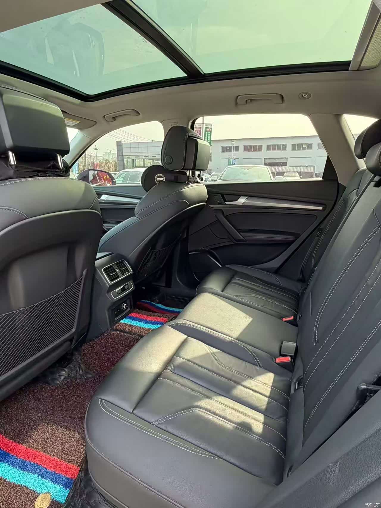 Audi Q5L, 2022 все фото