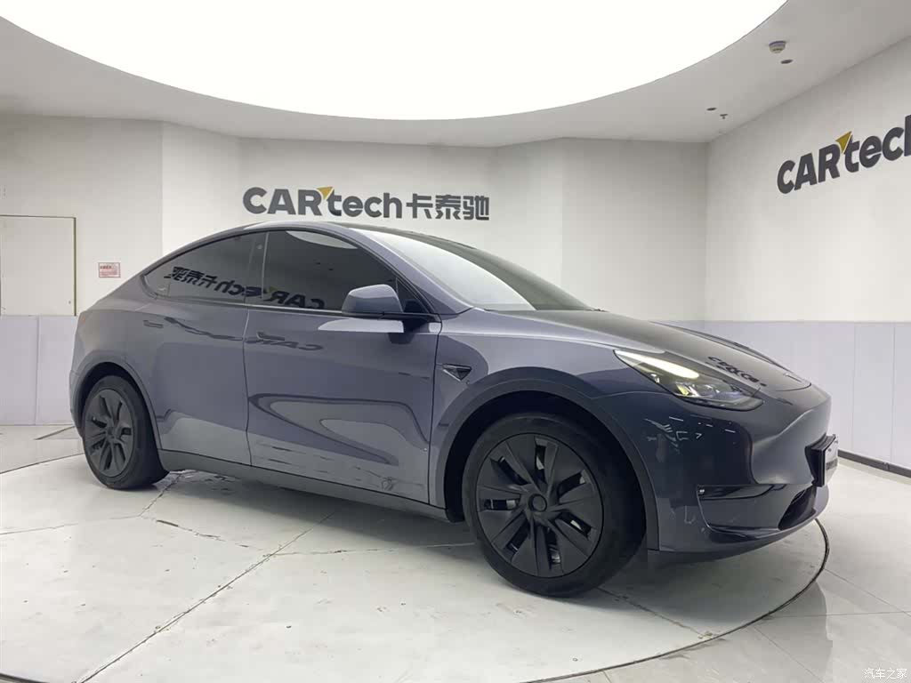 Tesla Model Y, 2021 2