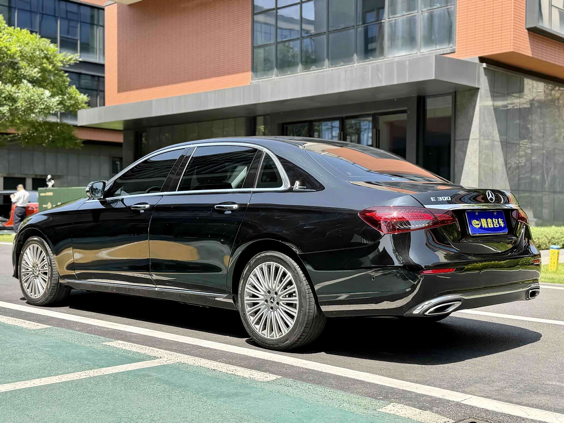 Mercedes-Benz E-Class, 2022 все фото