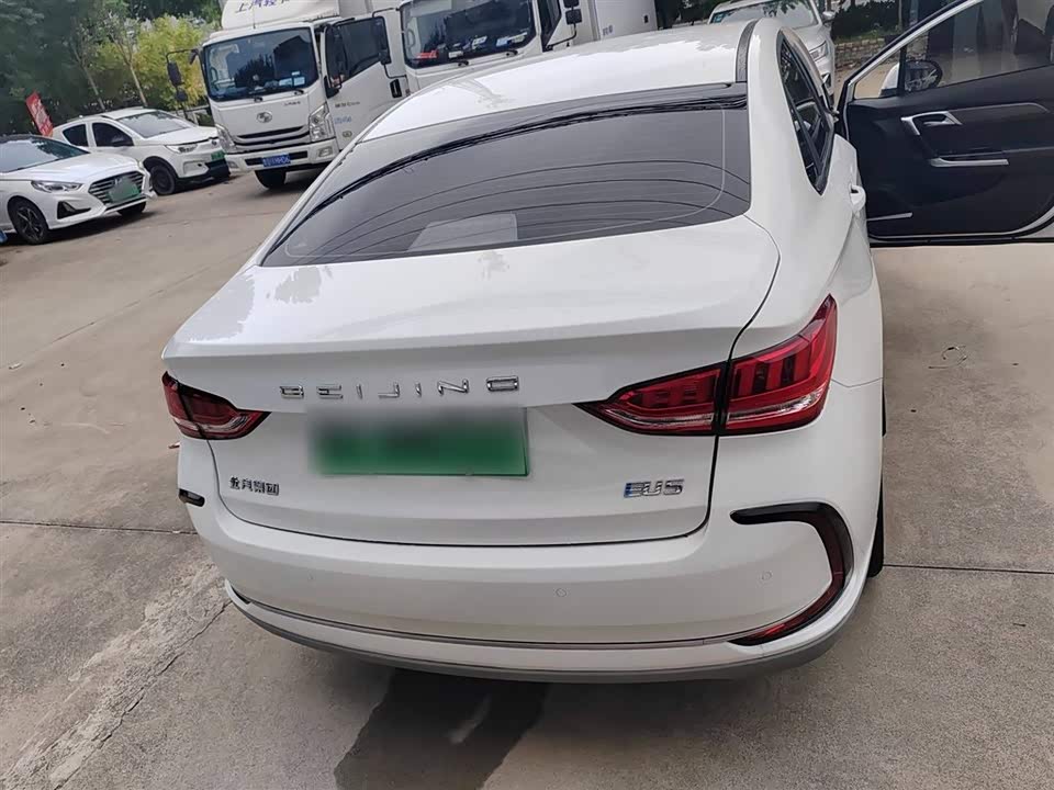 BAIC Beijing EU5