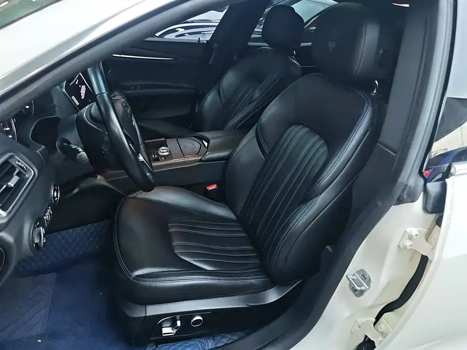 Maserati Ghibli Maserati Ghibli