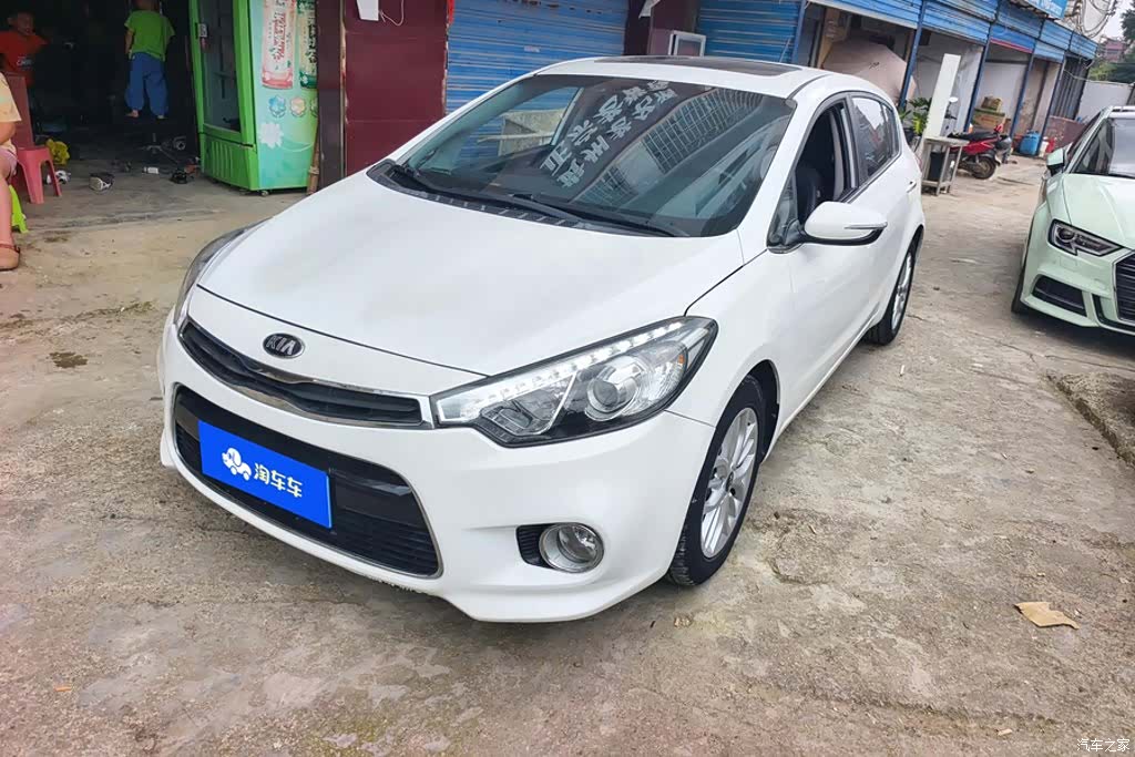 Kia K3, 2015 1