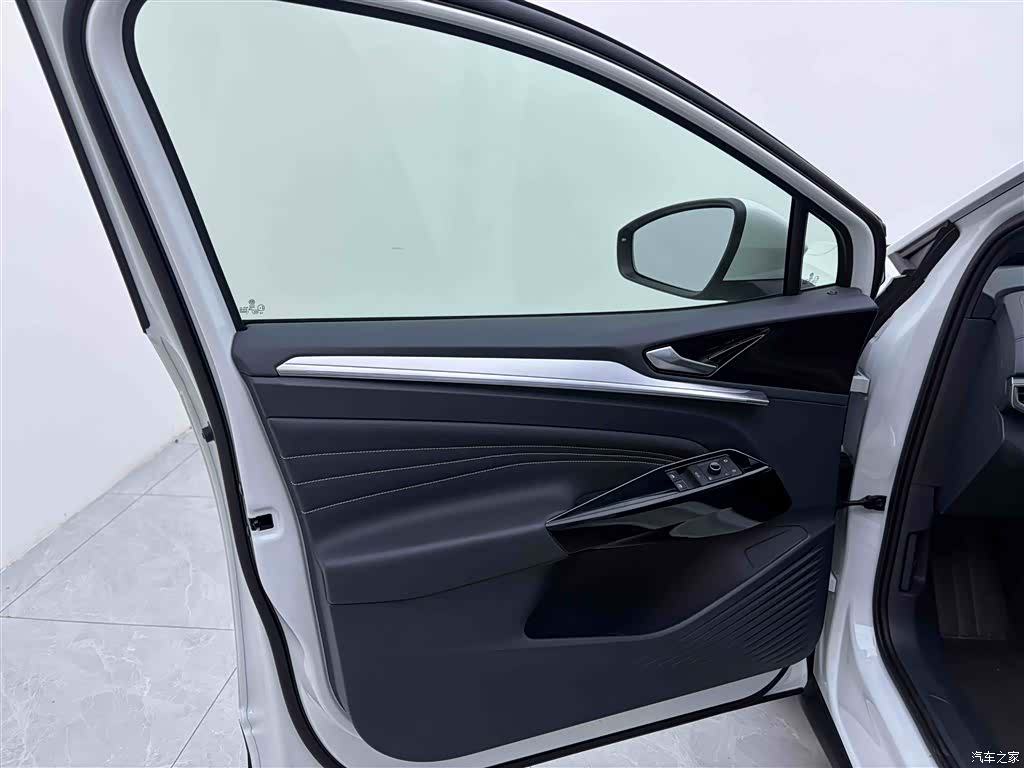 Volkswagen ID.4, 2025 17