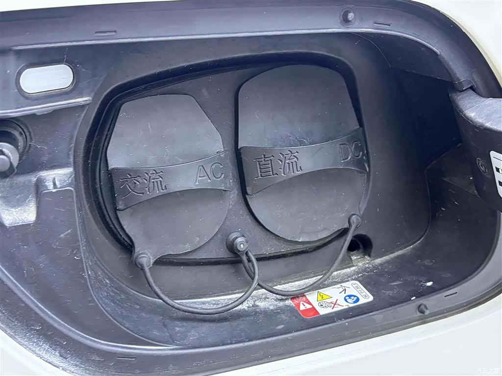 Volkswagen ID.4, 2025 25
