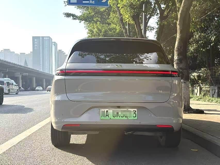 Li Auto Ideal L6