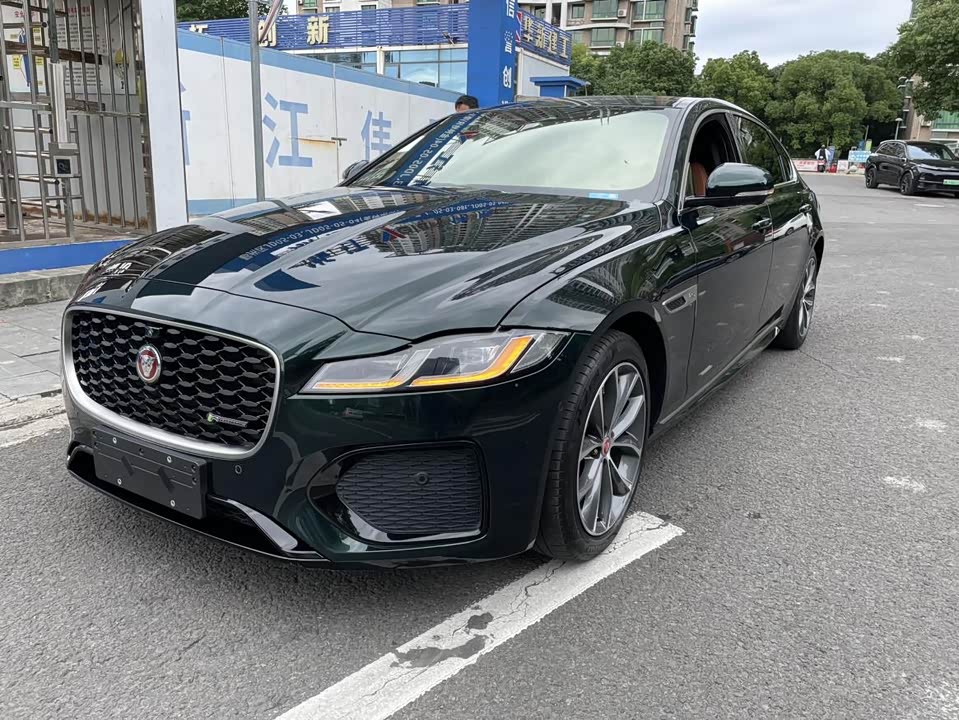Jaguar XFL