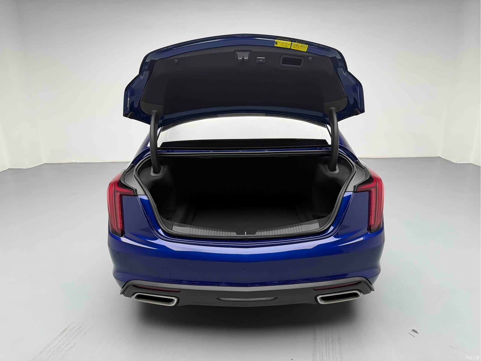 Cadillac CT5, 2023 16