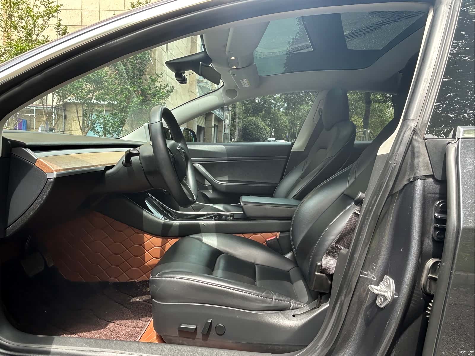 Tesla Model 3, 2020 7
