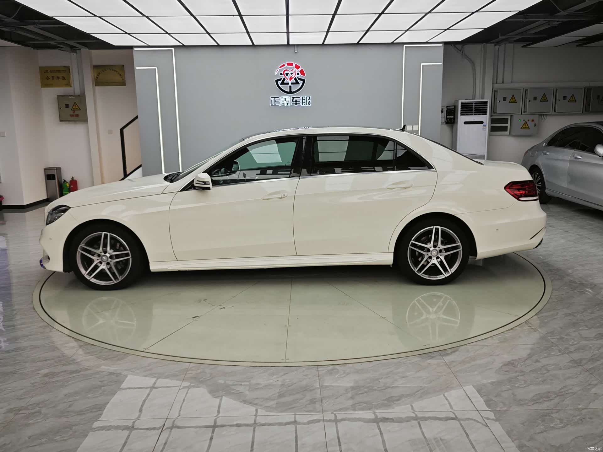 Mercedes-Benz E-Class, 2014 4