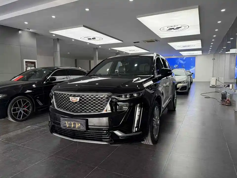 Cadillac XT6