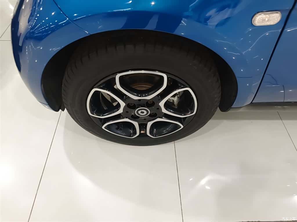 Smart Fortwo, 2019 23