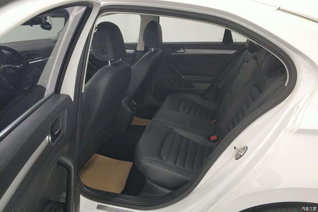 Volkswagen Lamando, 2017 11
