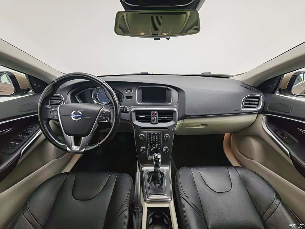 Volvo V40, 2015 все фото