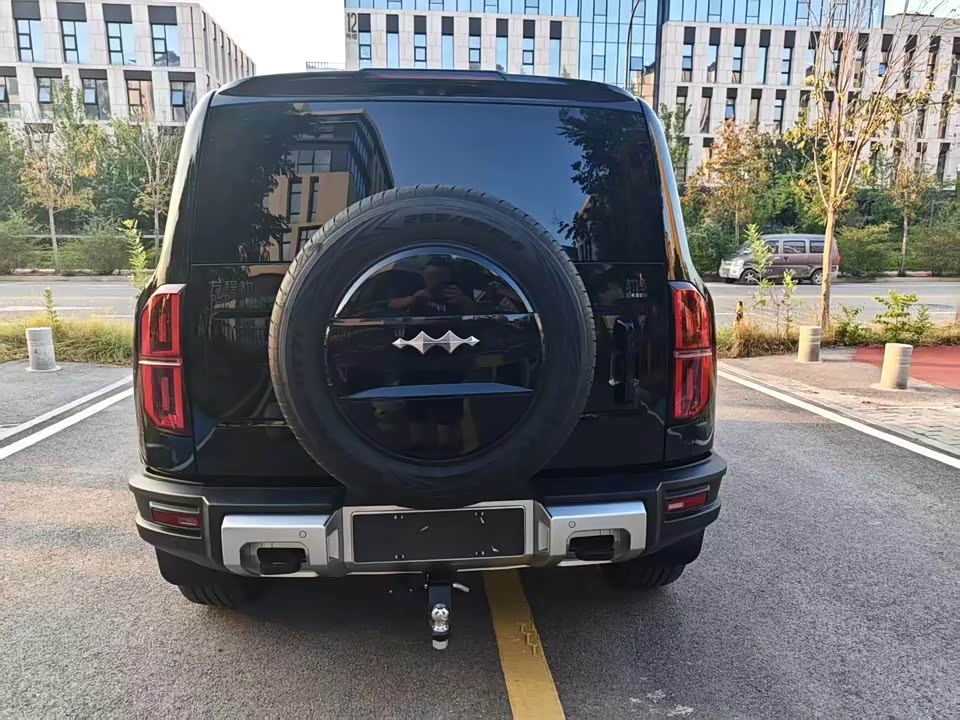 BYD Leopard 5 BYD Leopard 5