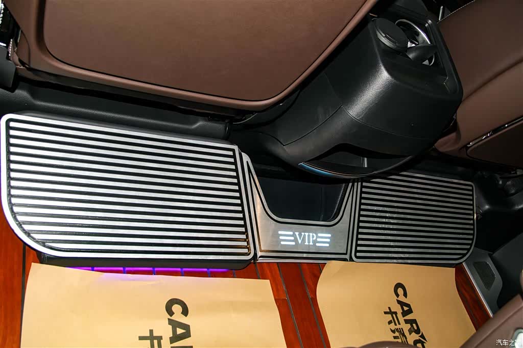 Mercedes-Benz V-Class, 2023 30