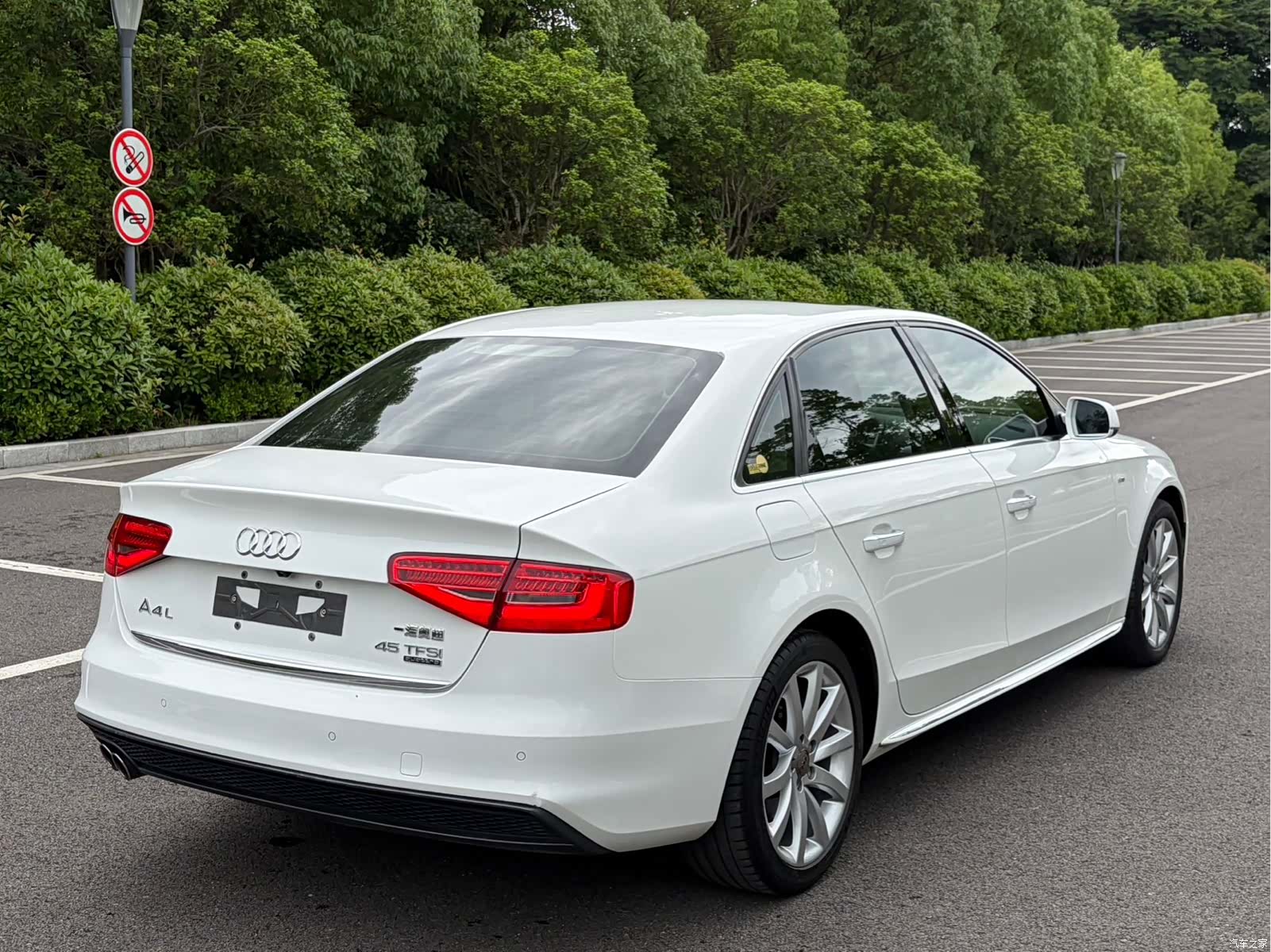 Audi A4L, 2016 11