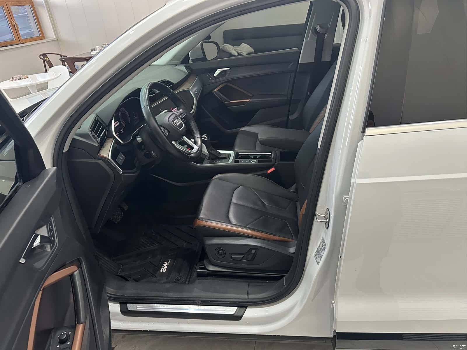 Audi Q3, 2022 4