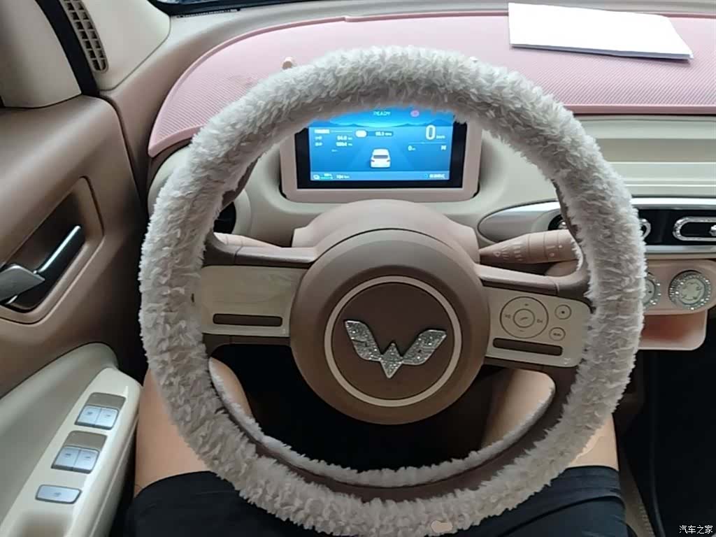 Wuling MINIEV, 2025 11