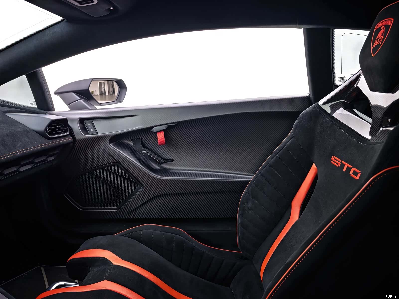 Lamborghini Huracán, 2023 13