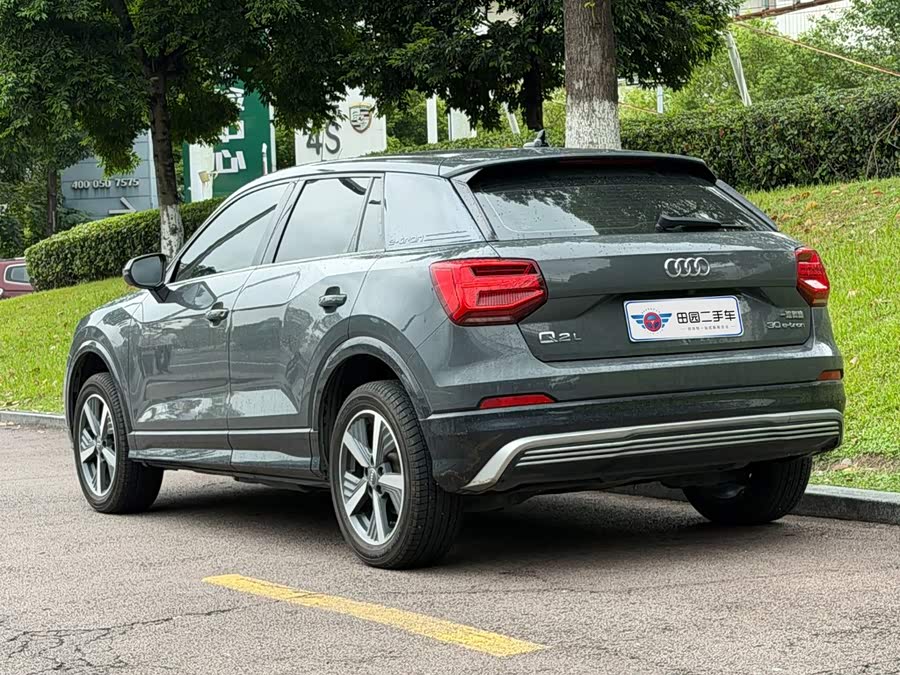 Audi Q2L e-tron 2021, фото 4
