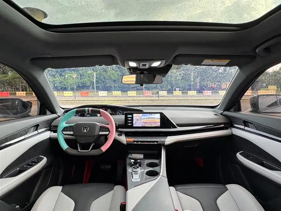 Changan UNI-V Smart iDD