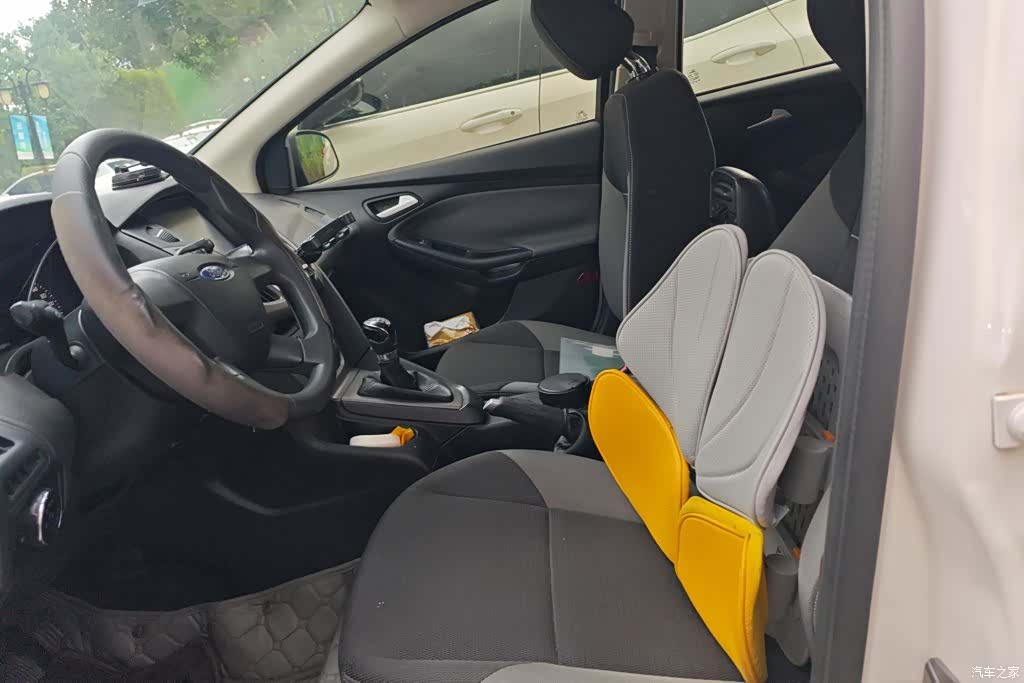 Ford Focus, 2014 9