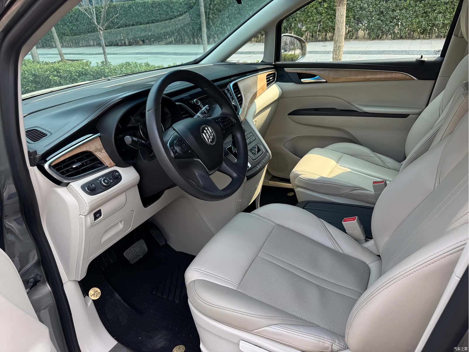 Buick GL8, 2018 7