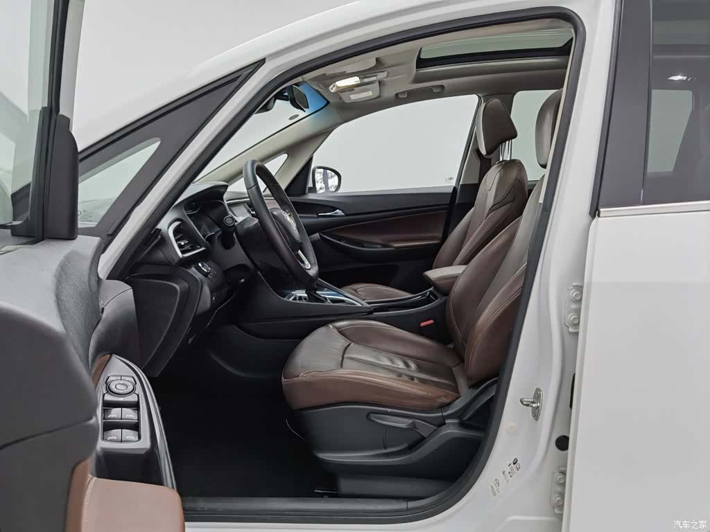 Buick GL6, 2018 10